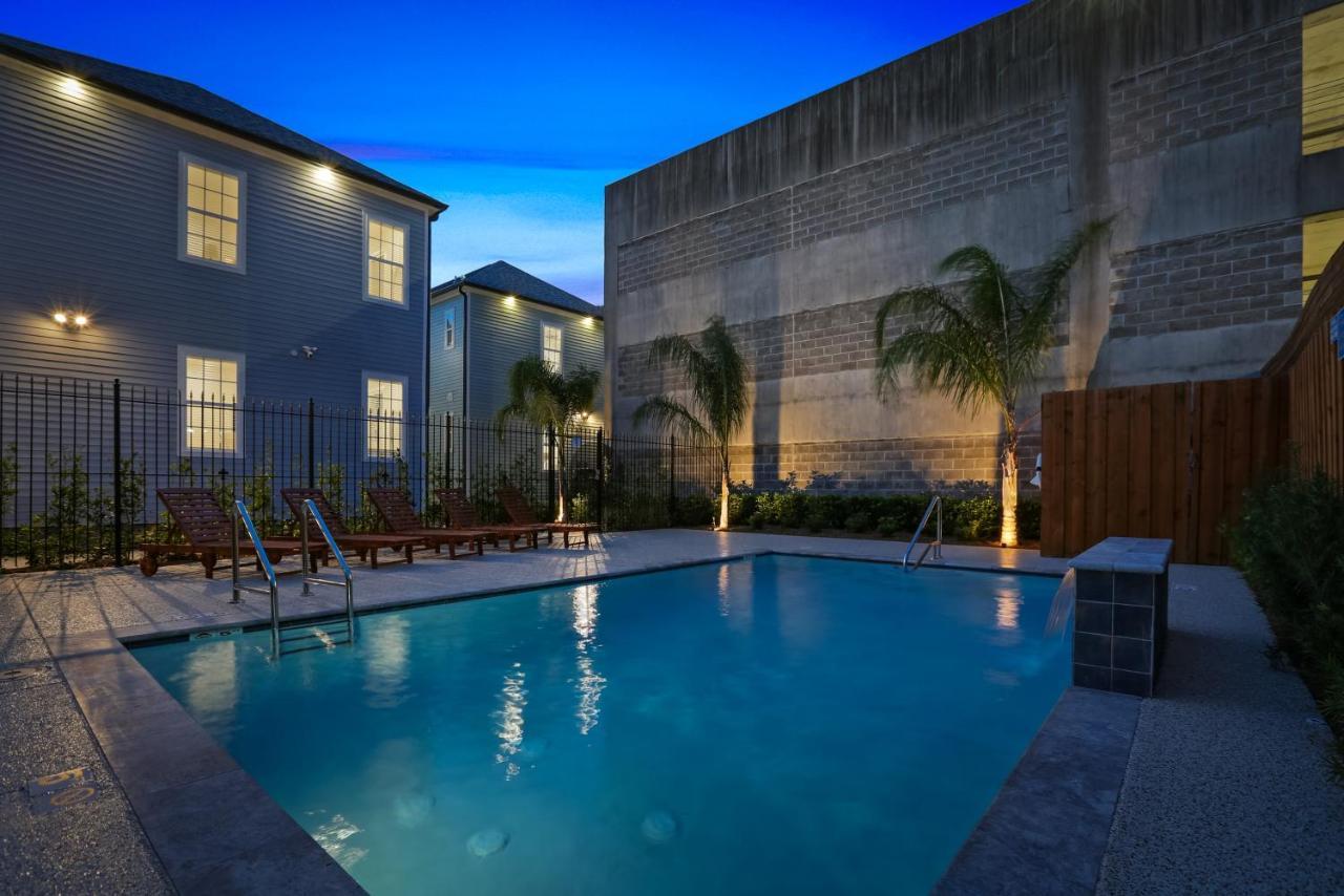 Hosteeva Chic Urban Retreat W Pool Steps To St Charles Ave And Near Bourbon St Lejlighed New Orleans Eksteriør billede