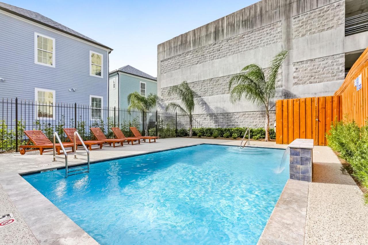 Hosteeva Chic Urban Retreat W Pool Steps To St Charles Ave And Near Bourbon St Lejlighed New Orleans Eksteriør billede